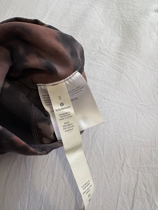 Lululemon Unlimit High Rise Tight 25”*Keyhole - Picture 7 of 10